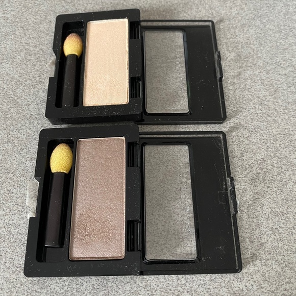 💥3/$25💥 NWOT 2 Maybelline Expert Wear Eyeshadow Nude Neutral Colours - Picture 4 of 5